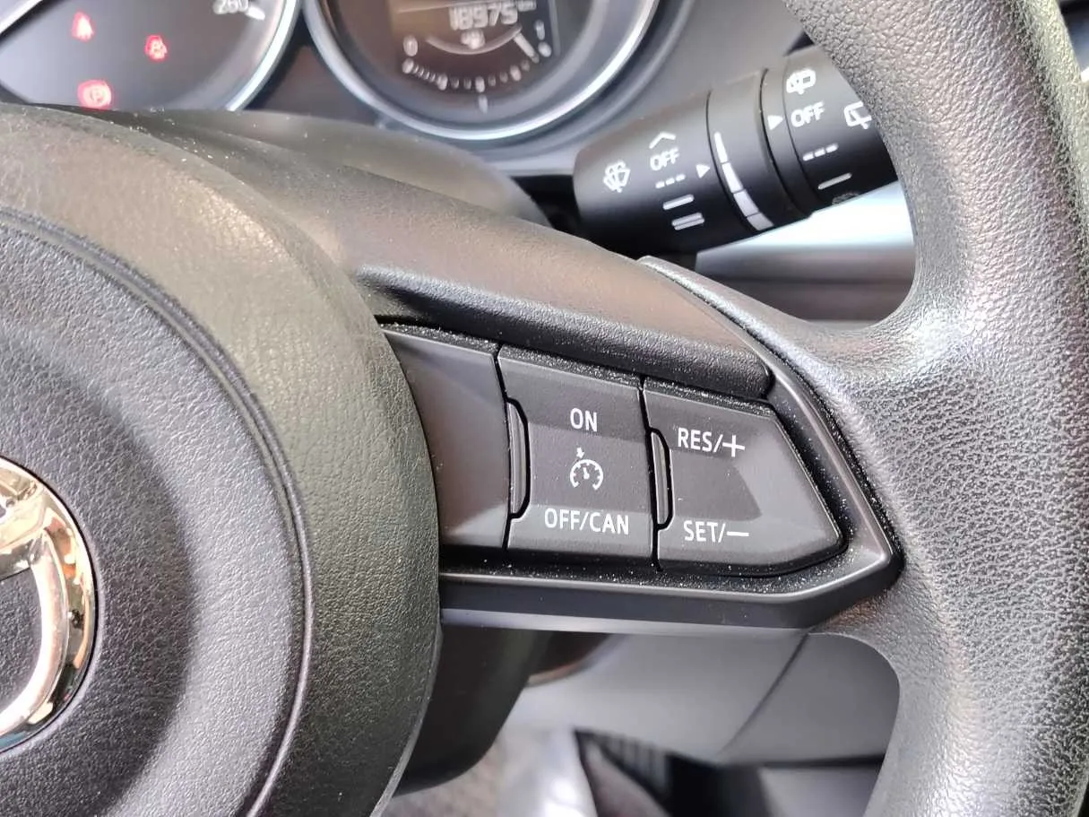 Car image 27