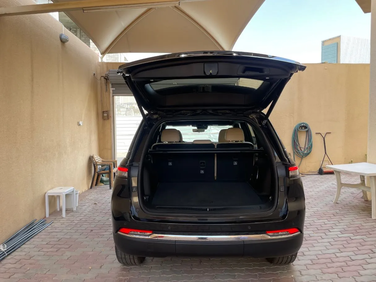 Car image 22