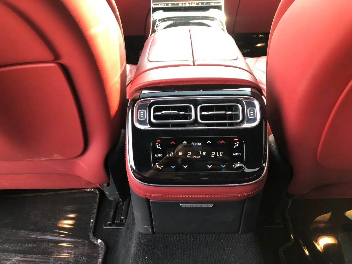 Car image 23