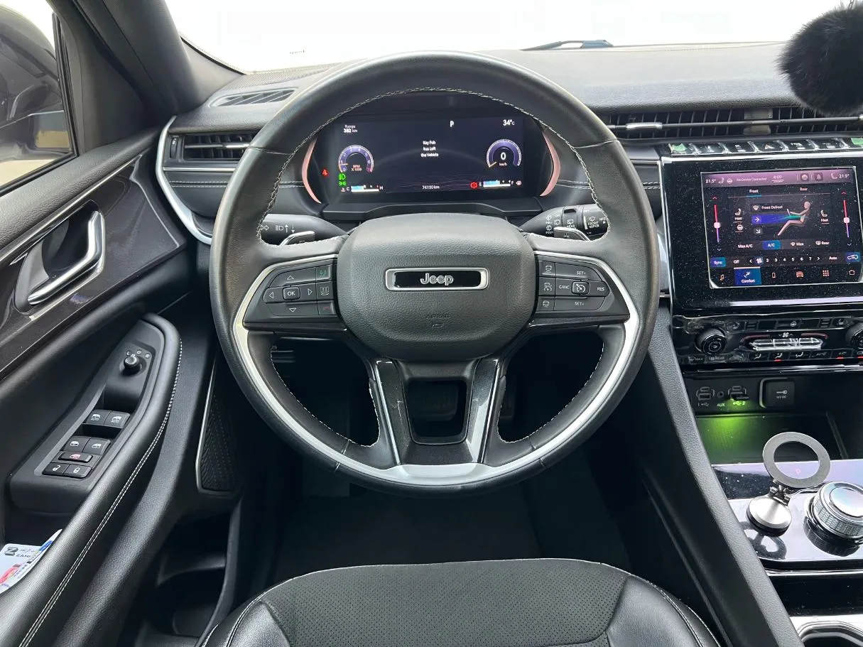 Car image 22