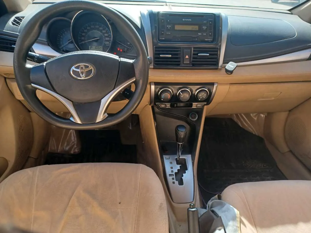 Car image 15