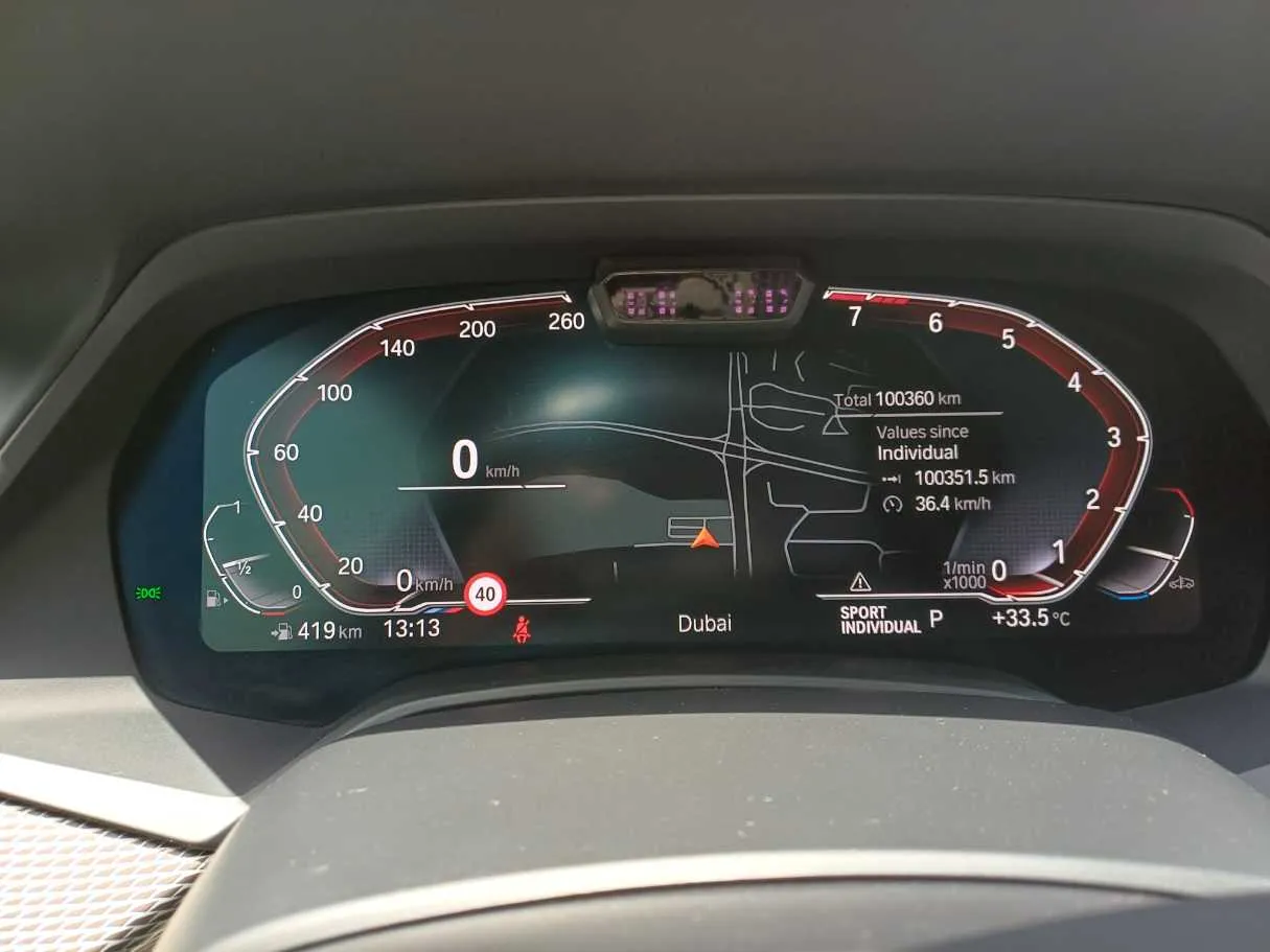 Car image 19