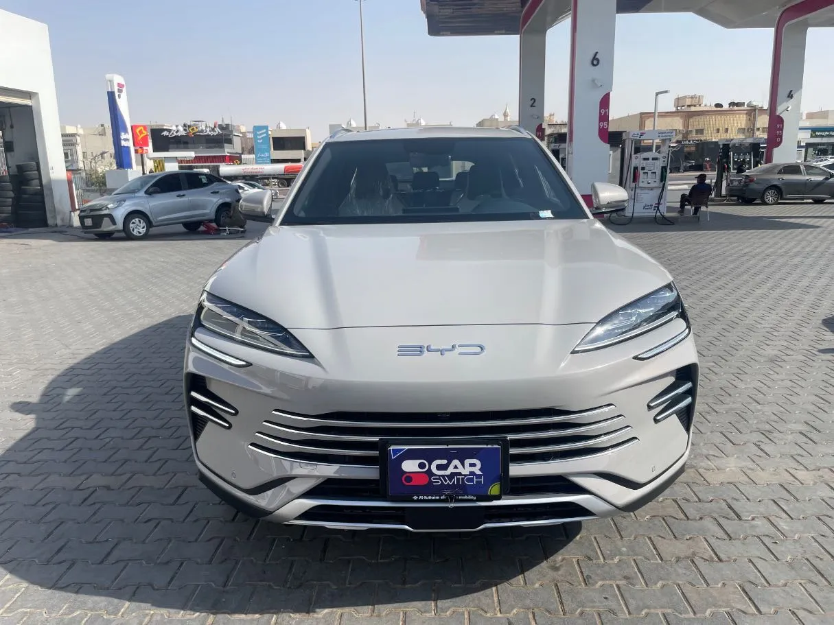 Car image 2