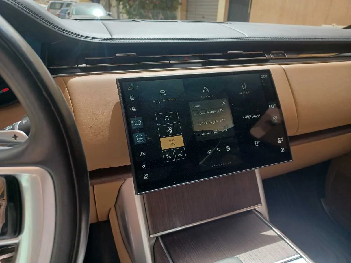 Car image 18