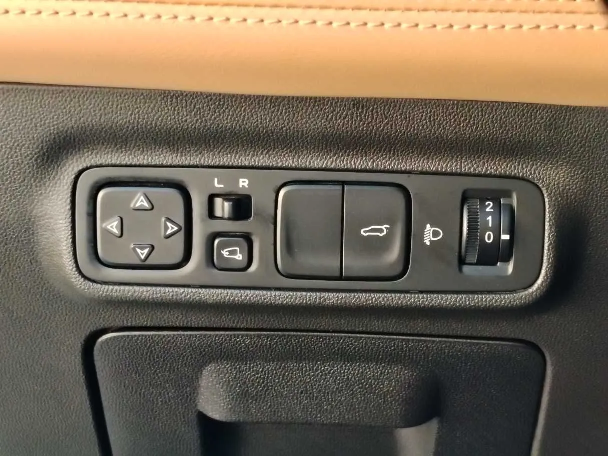 Car image 29