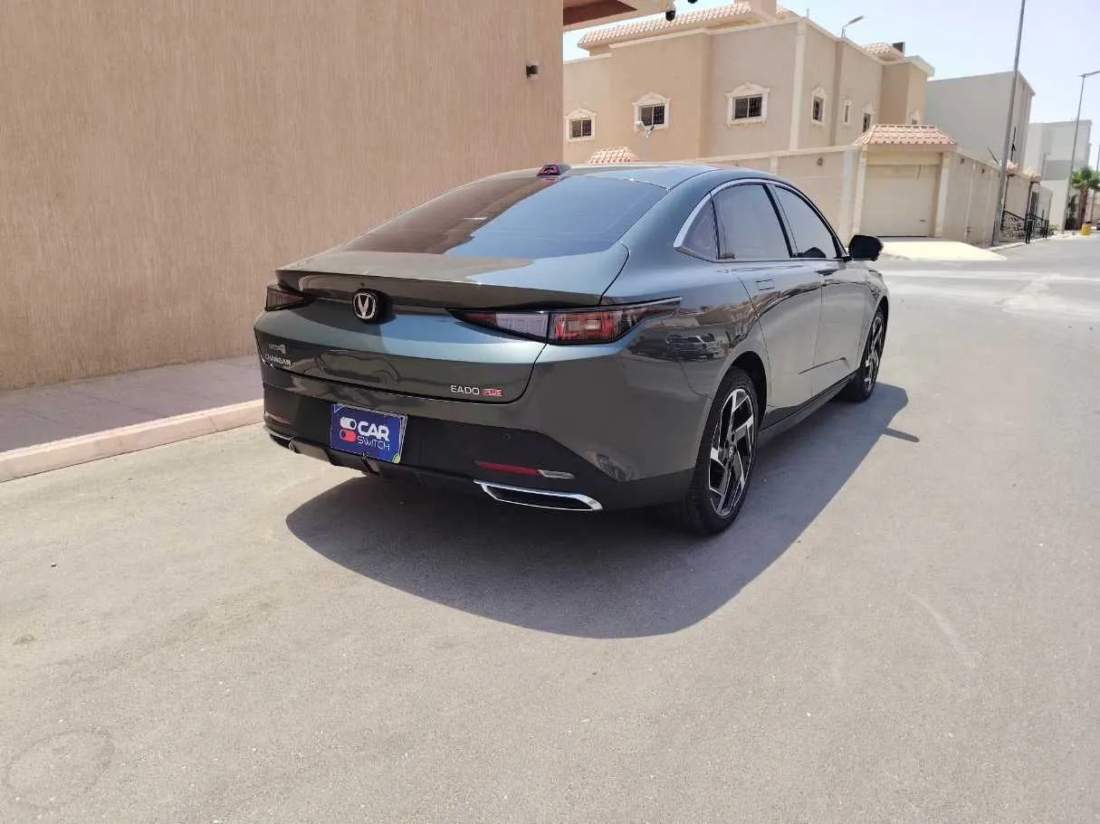 Car image 5