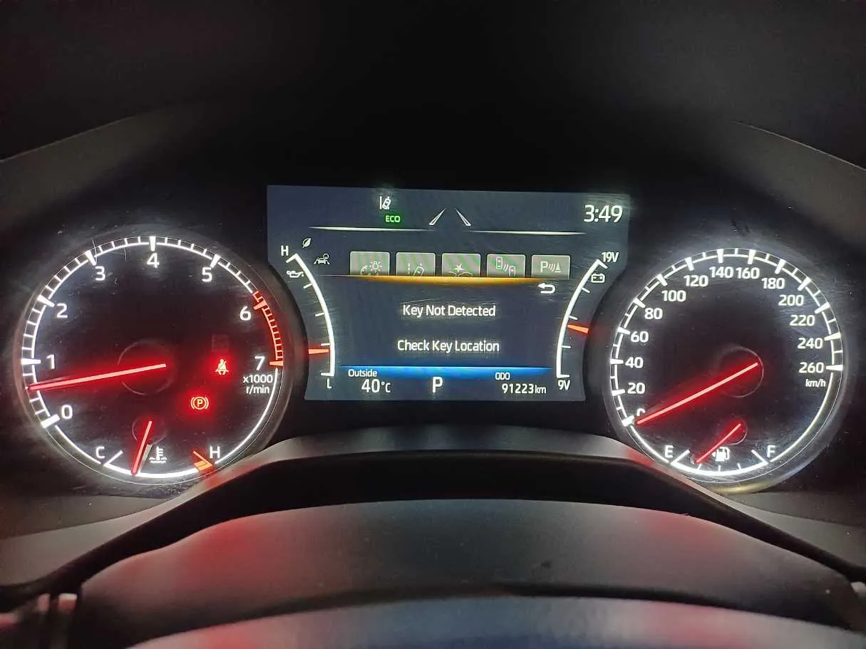 Car image 19