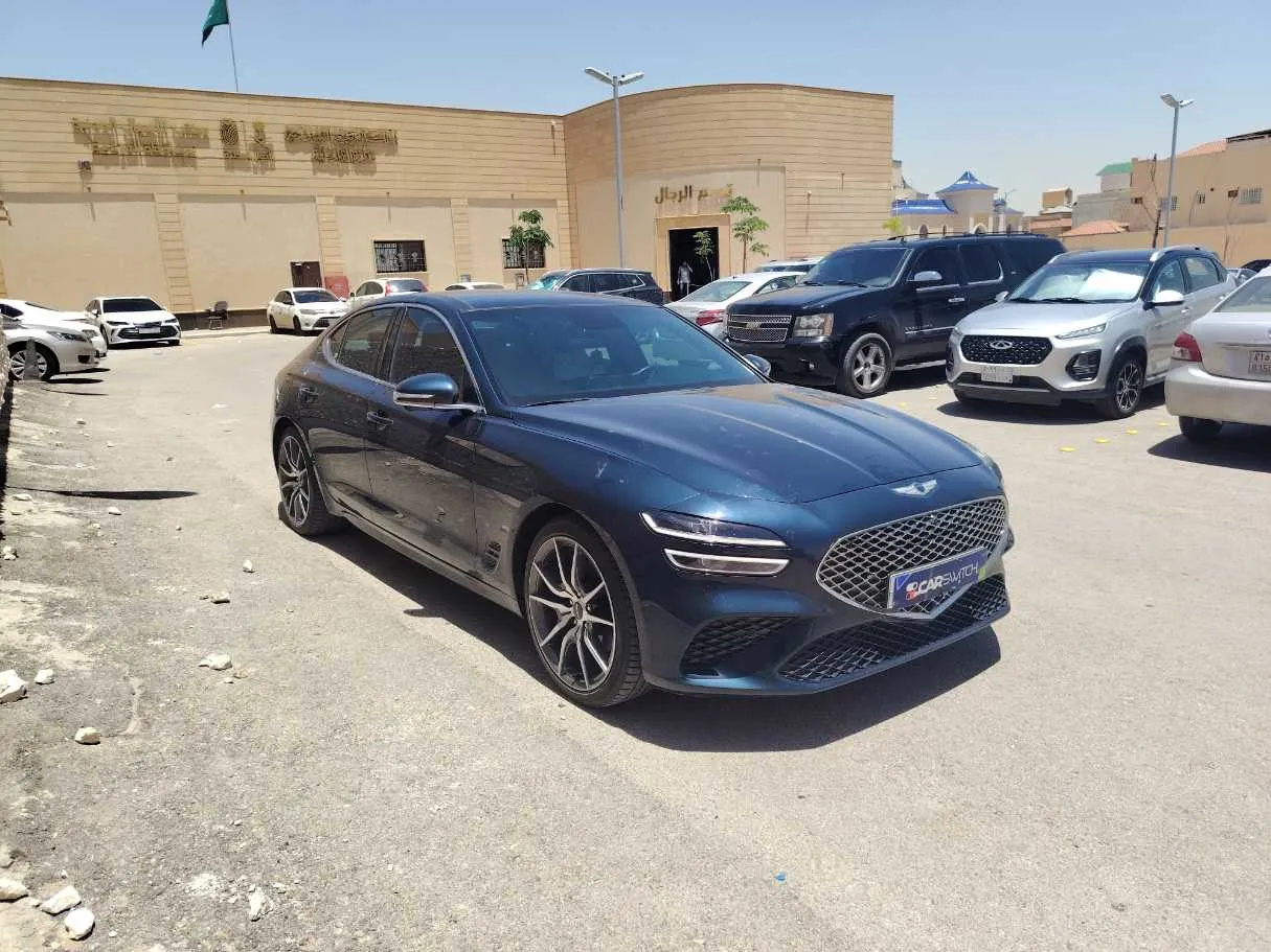 Car image 3