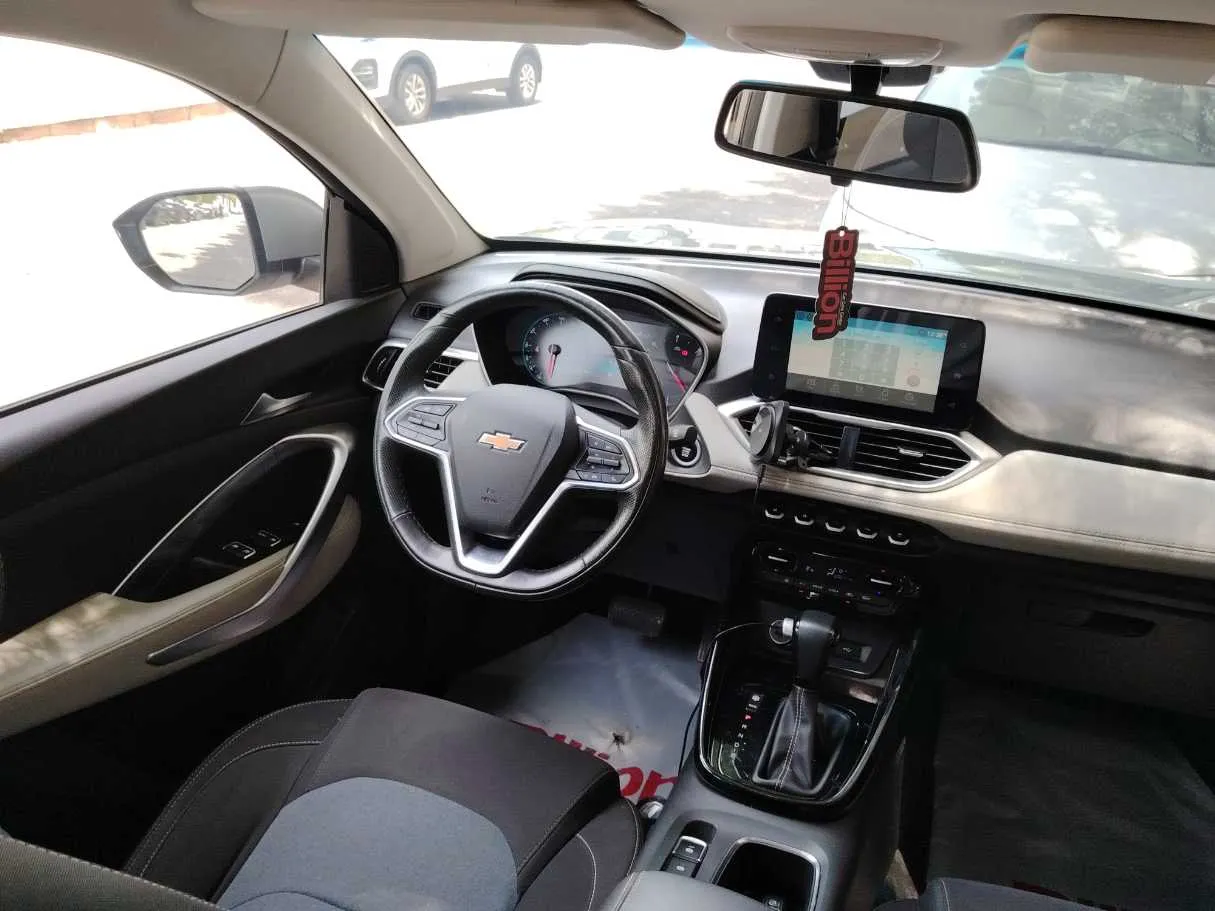 Car image 22