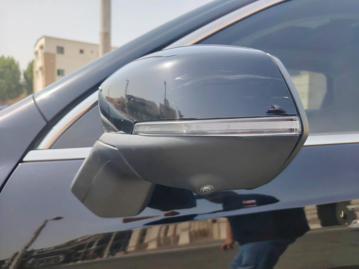Car image 33