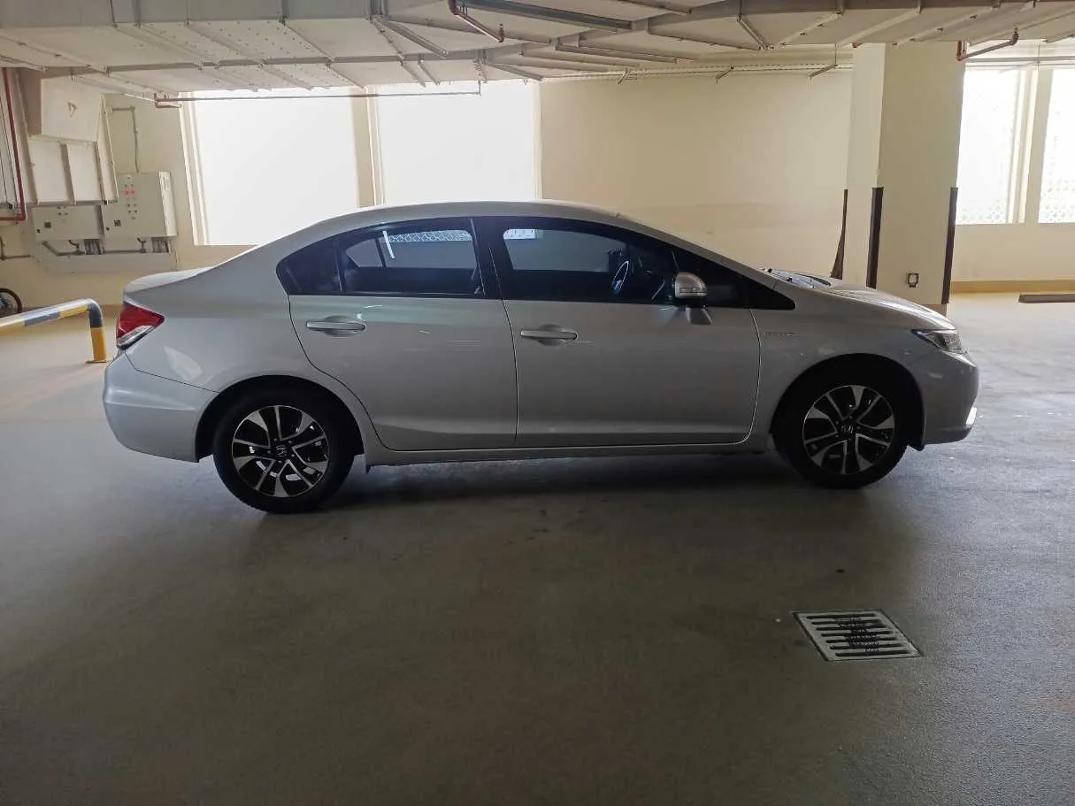 Car image 8