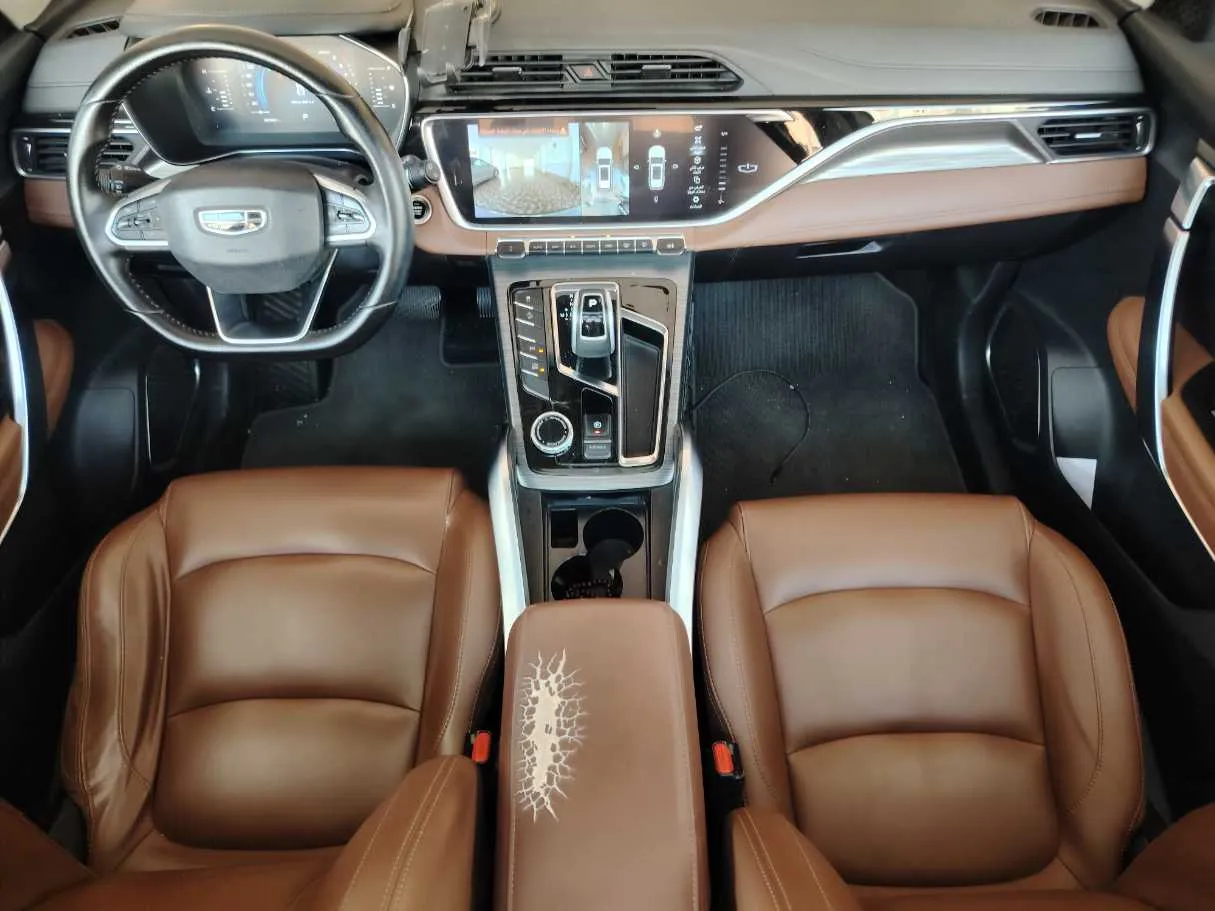 Car image 20