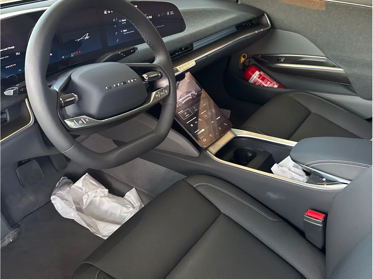 Car image 7