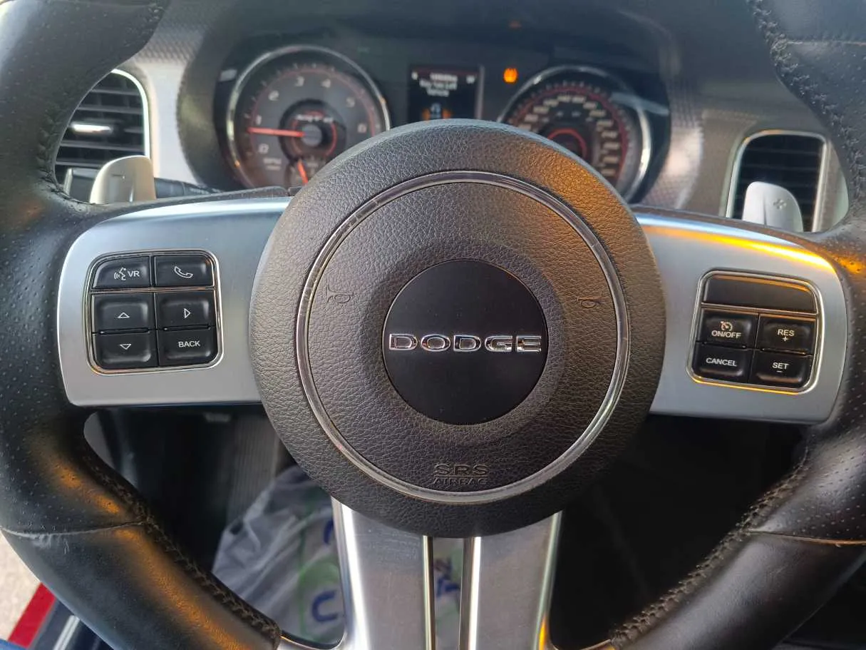 Car image 28