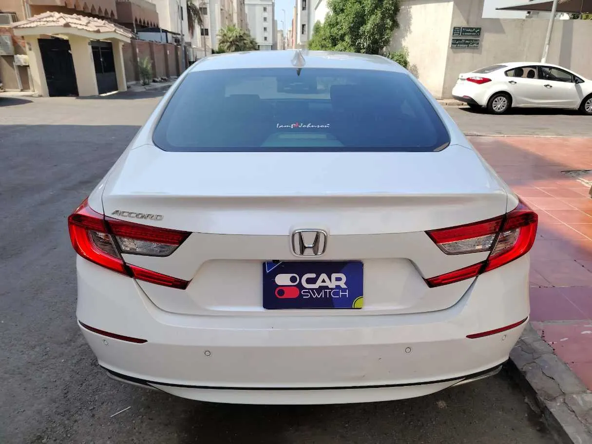 Car image 6