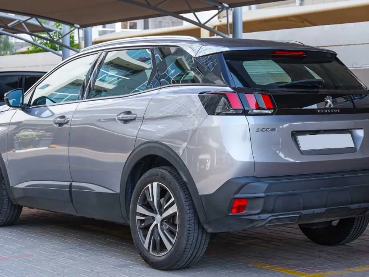Car image 7