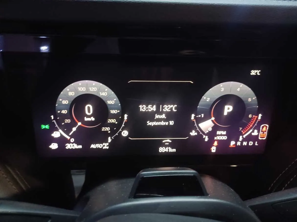 Car image 19