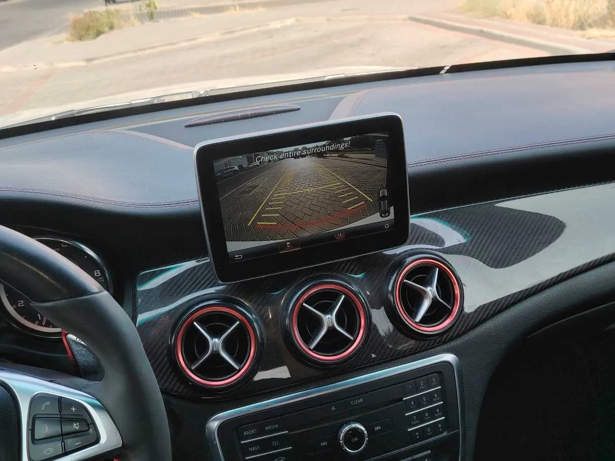 Car image 25