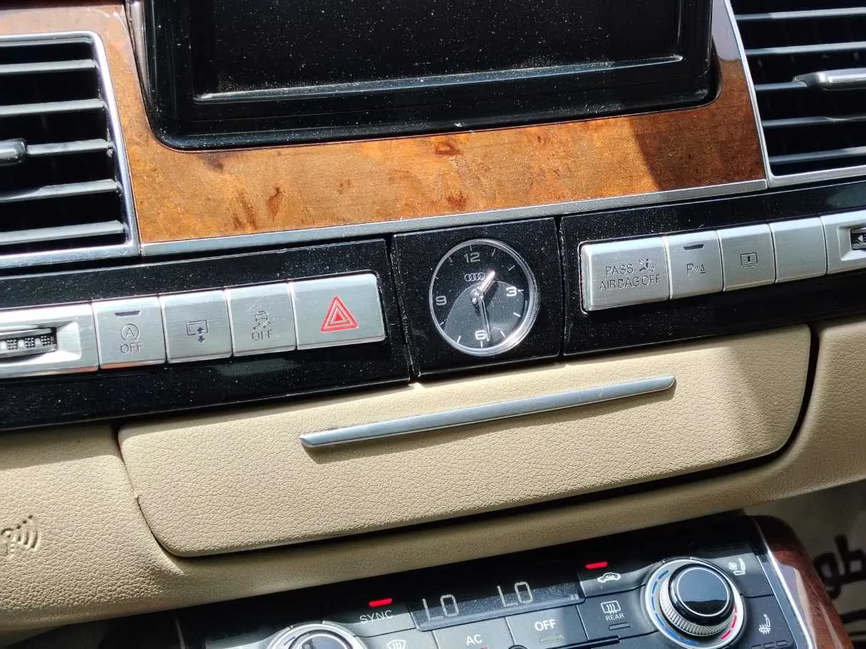 Car image 27