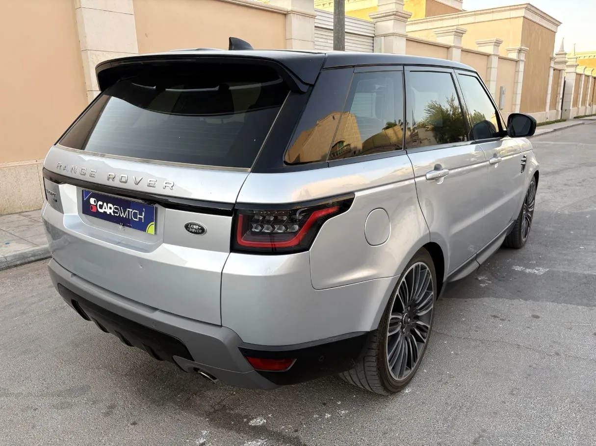 Car image 5