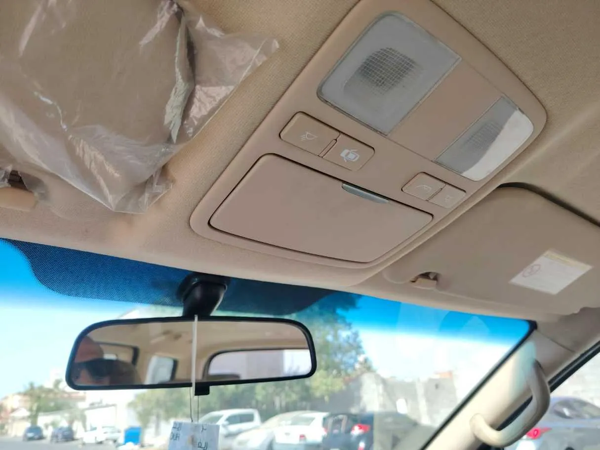 Car image 40