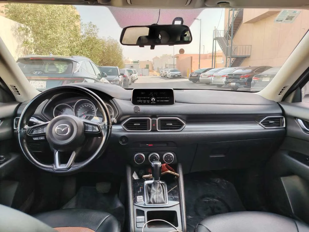 Car image 15