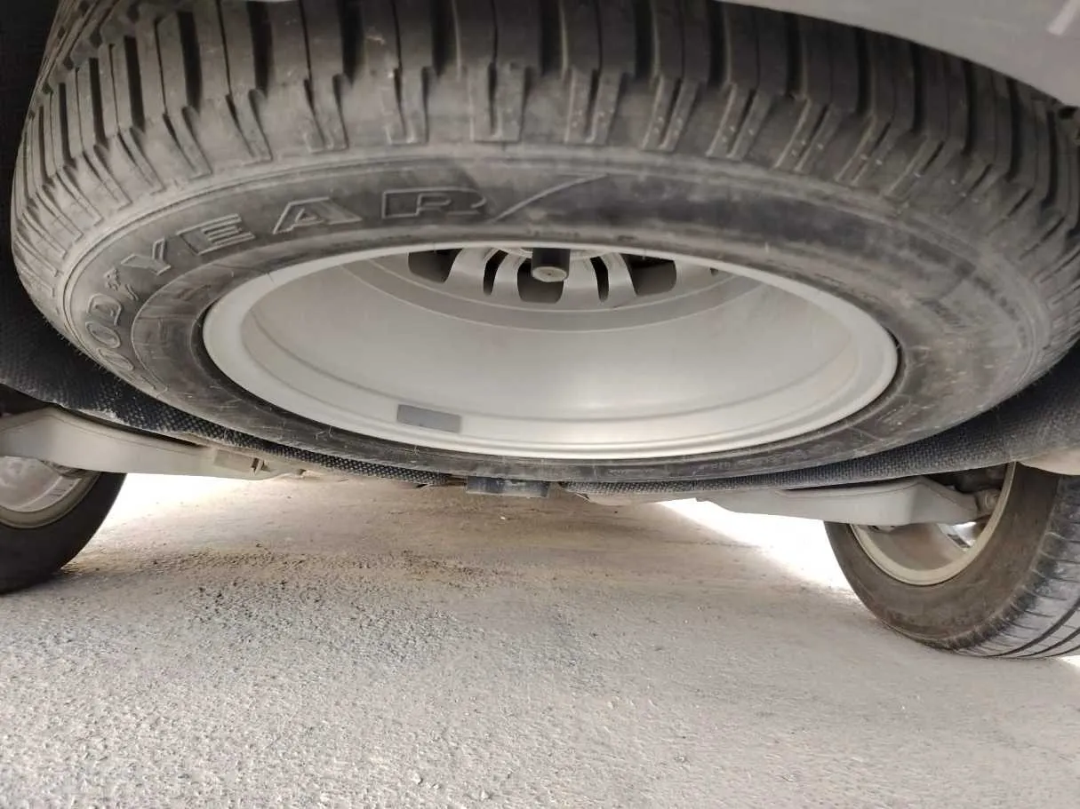 Car image 48