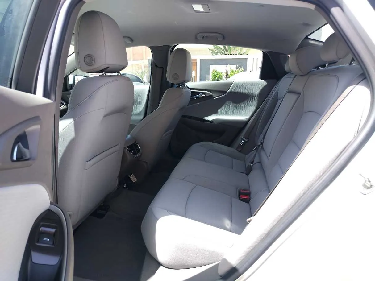 Car image 15