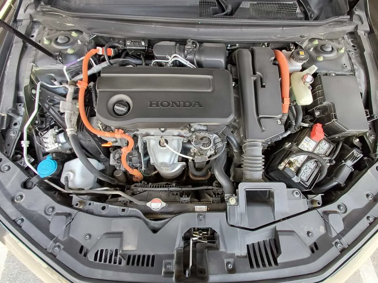 Car image 21