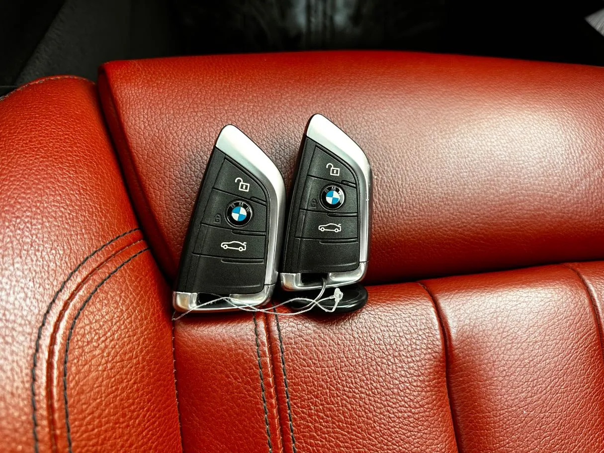 Car image 28