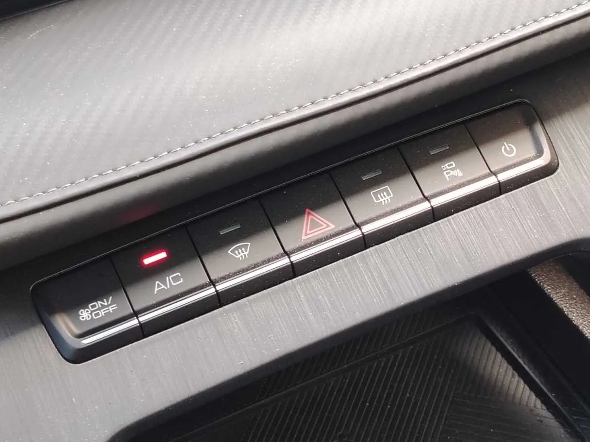 Car image 31