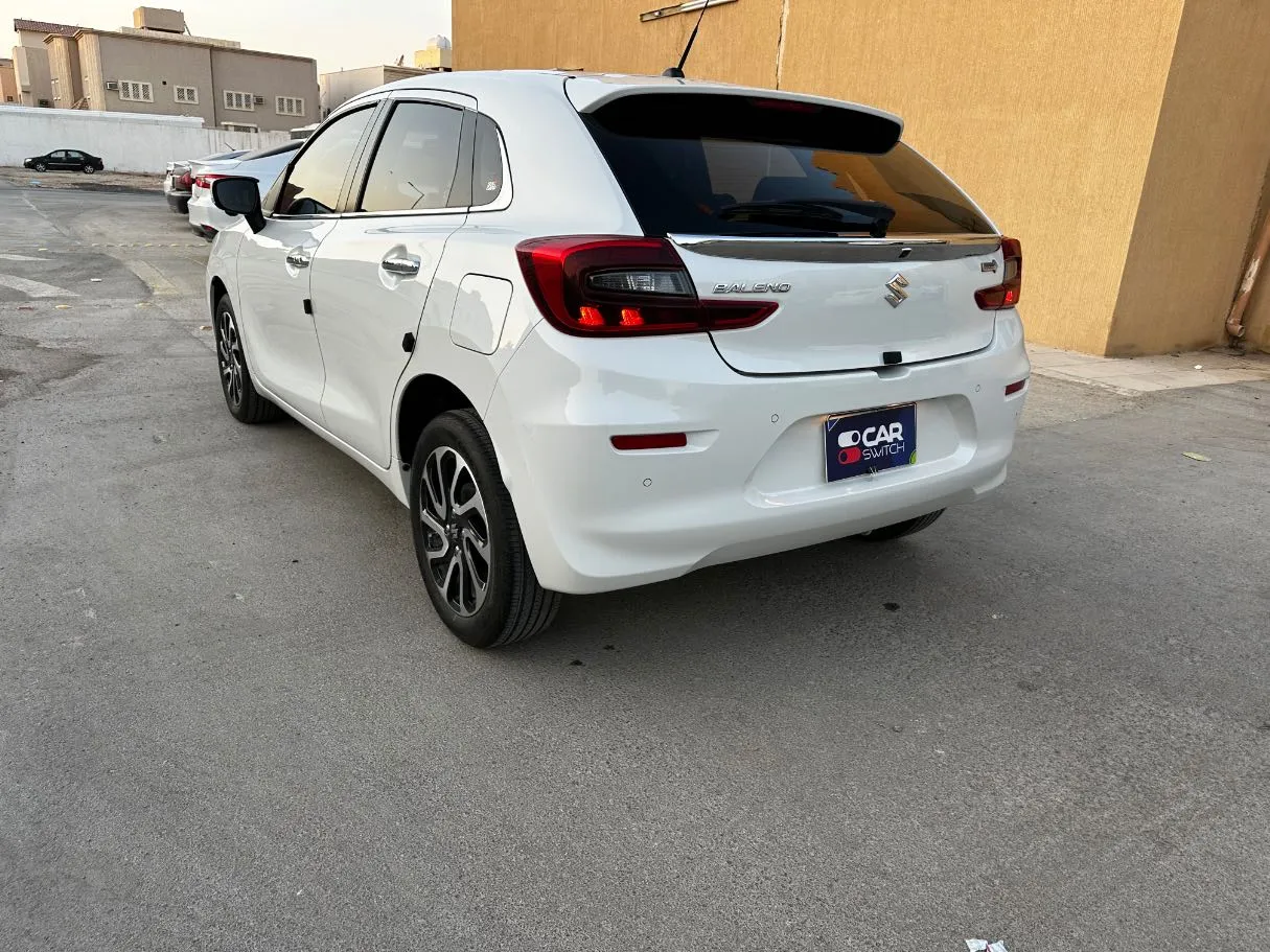 Car image 7