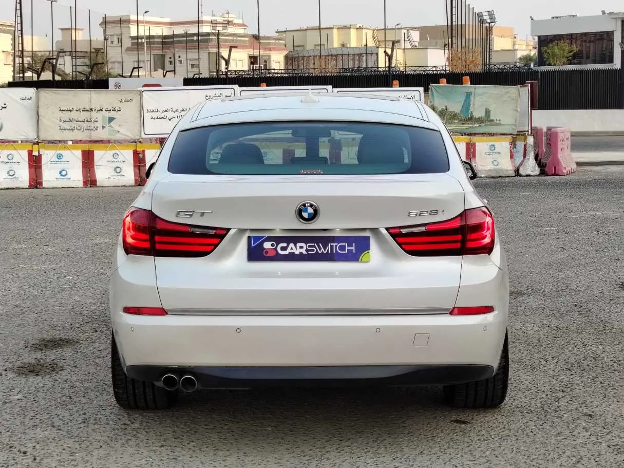 Car image 6