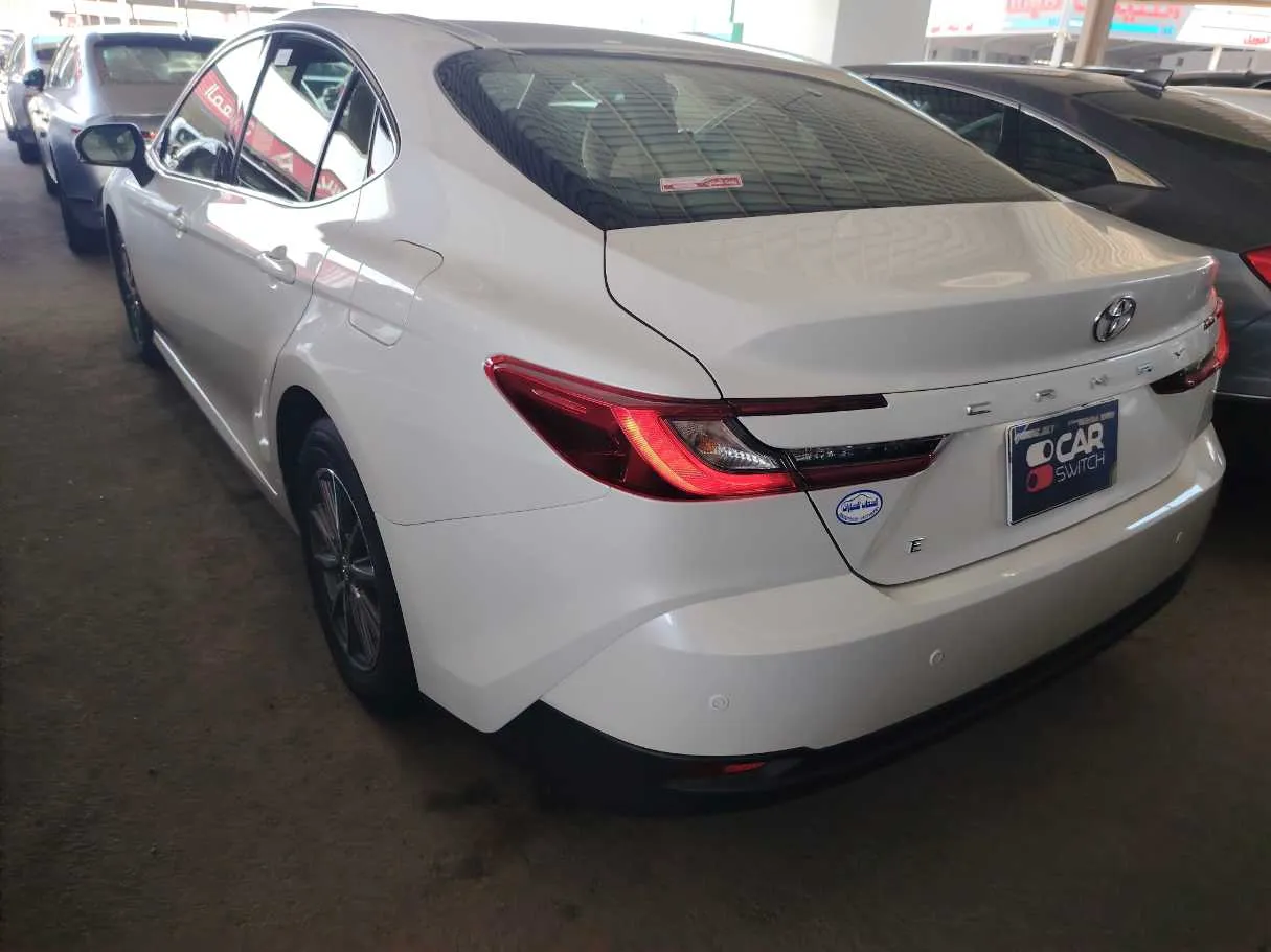 Car image 7