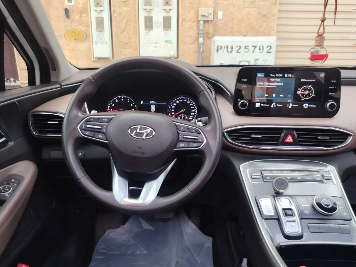 Car image 20
