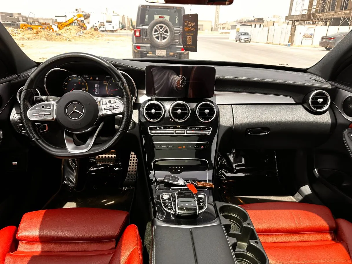 Car image 16