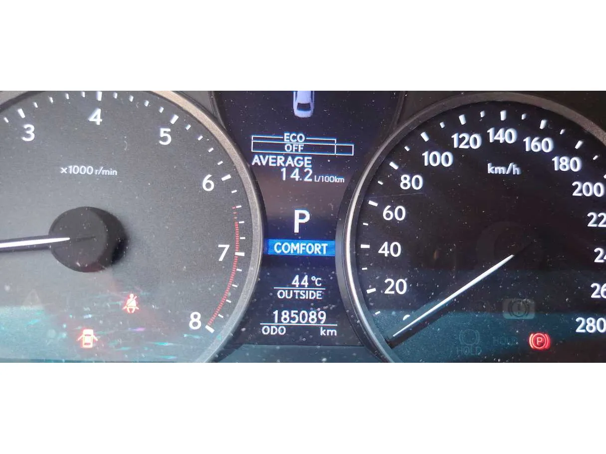 Car image 23