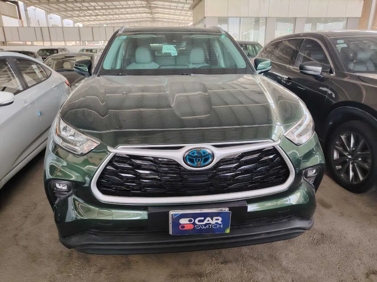 Car image 2