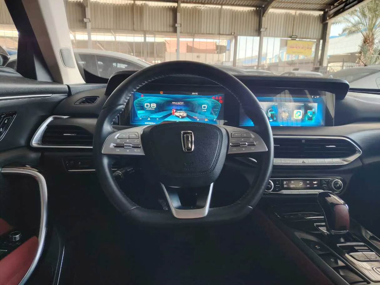 Car image 25