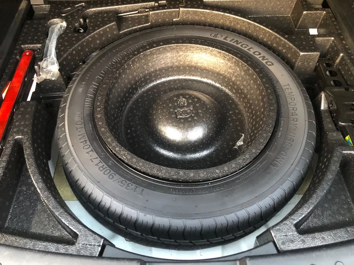 Car image 24