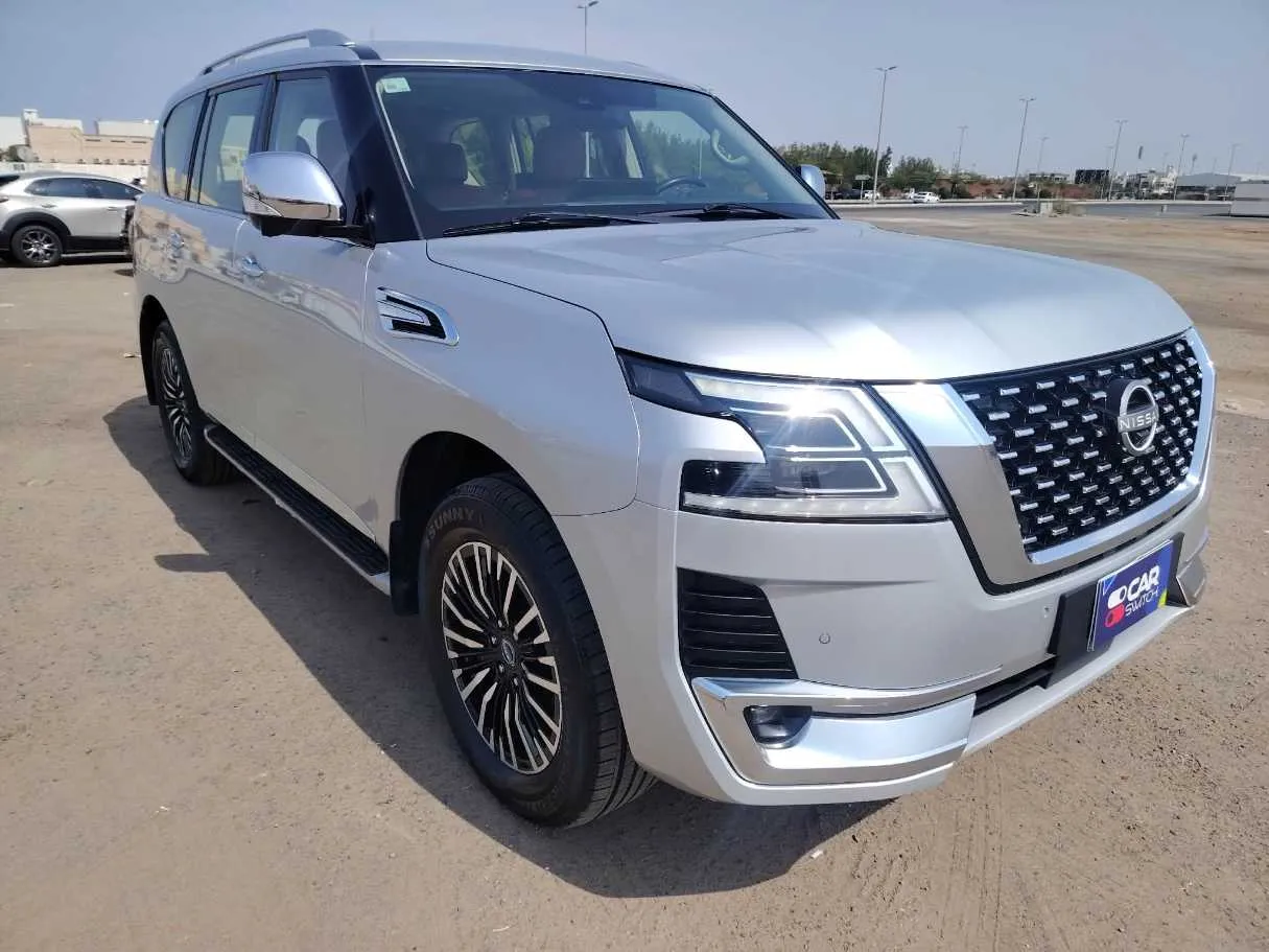 Car image 3