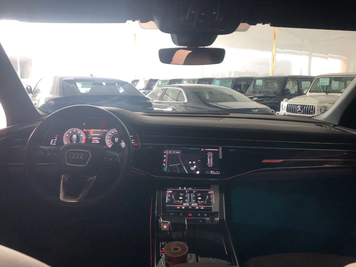 Car image 15