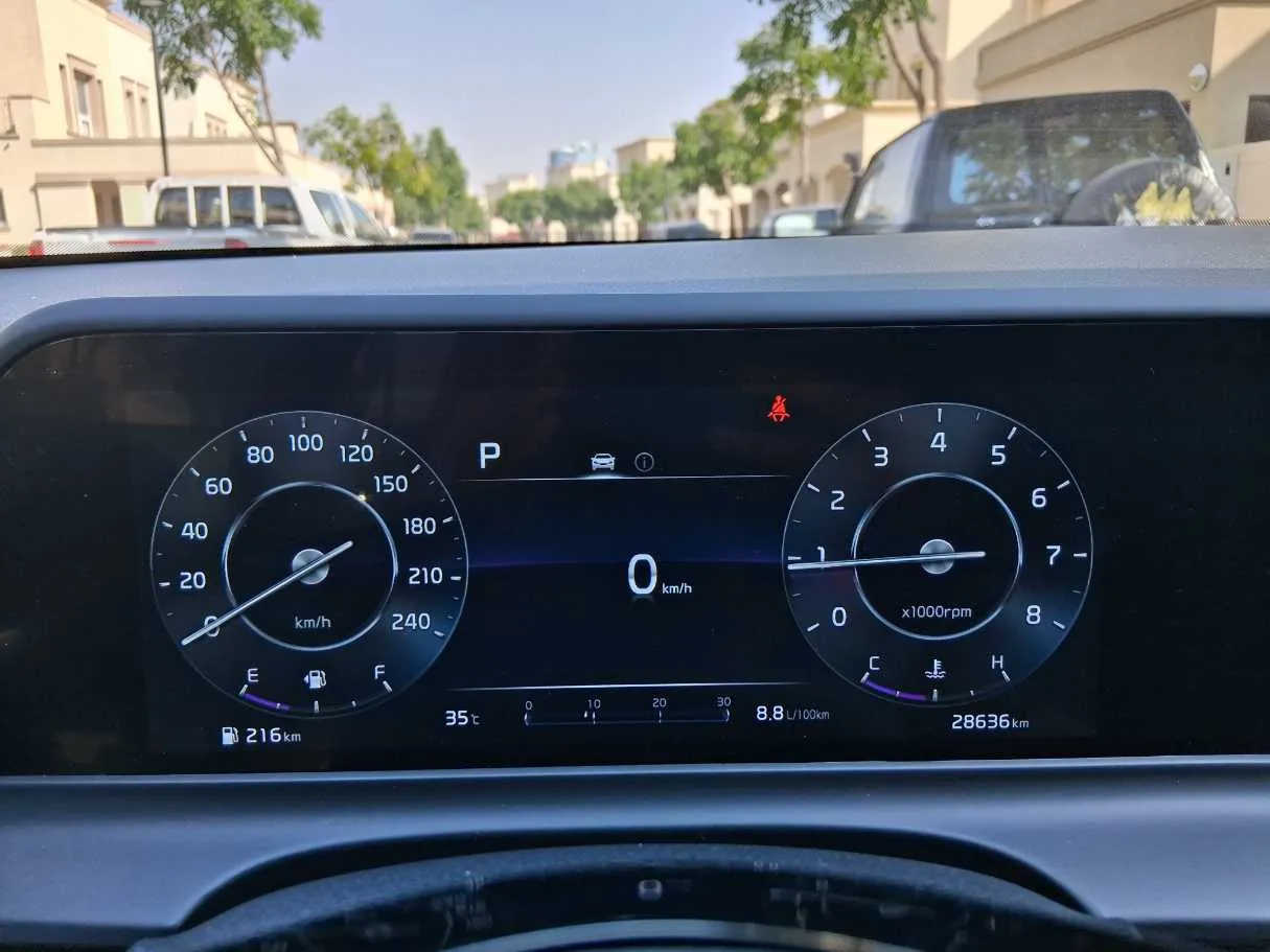 Car image 18