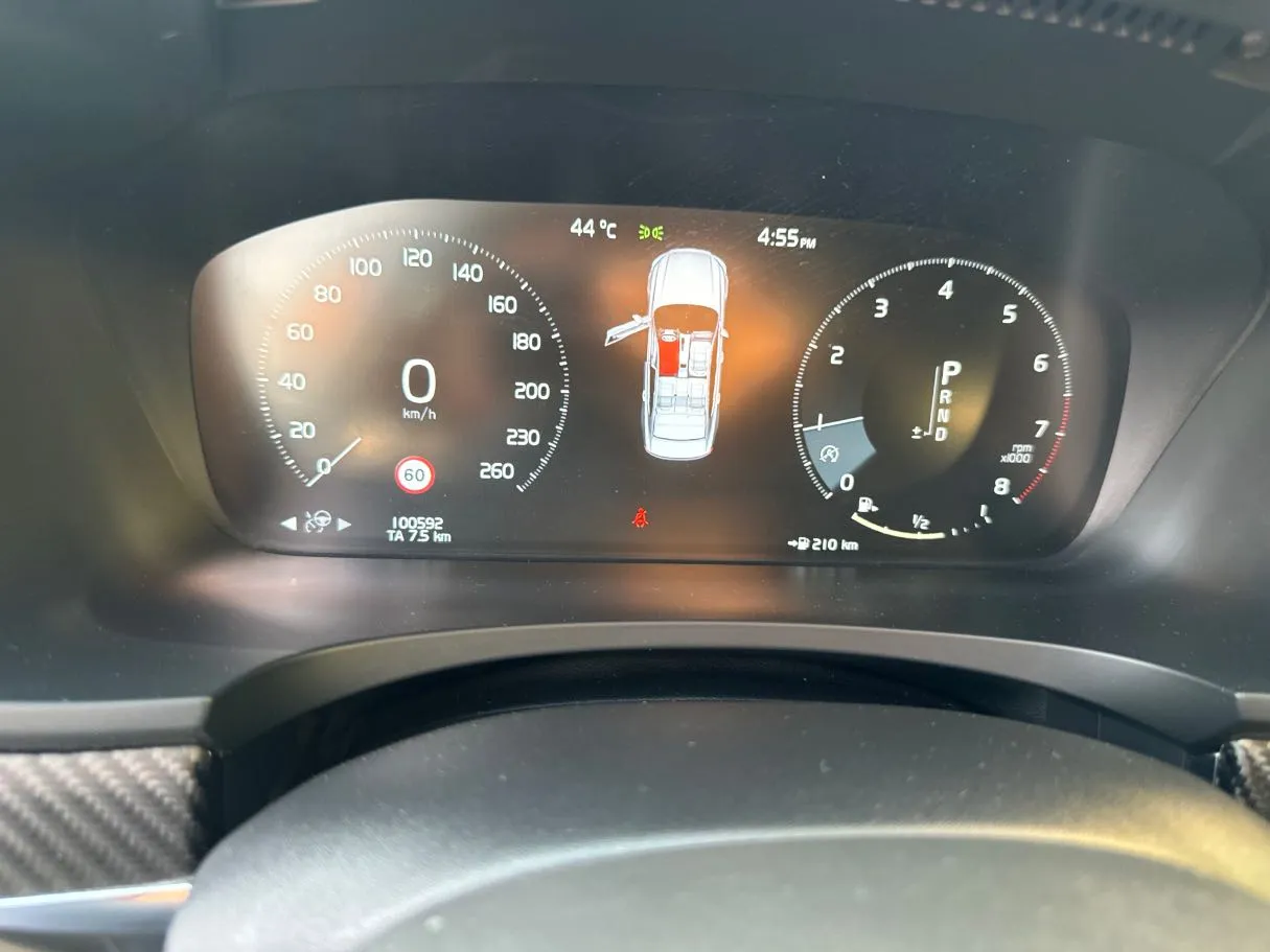 Car image 22