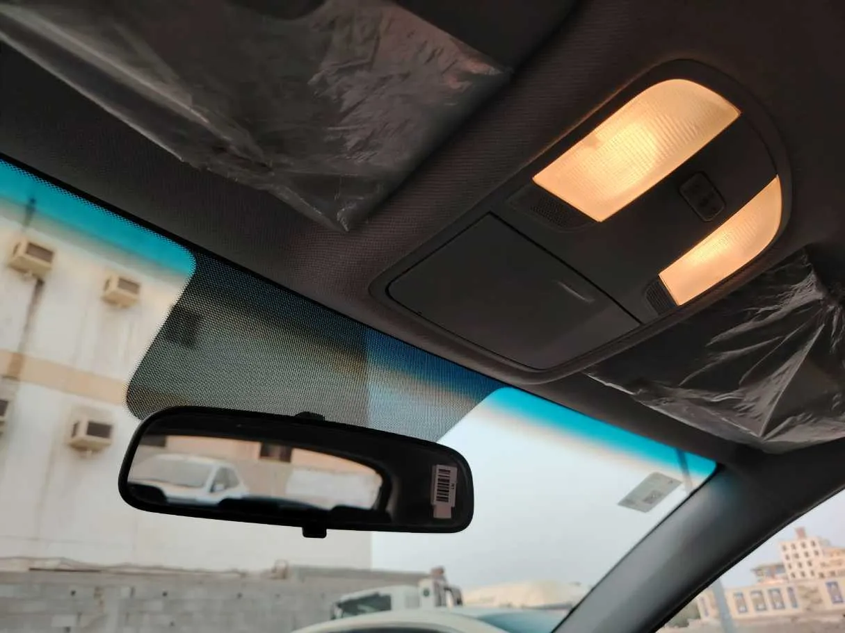 Car image 36