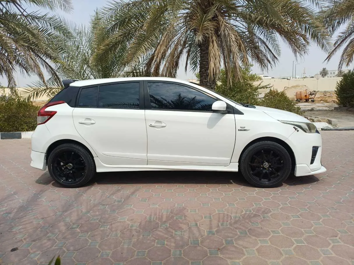 Car image 8