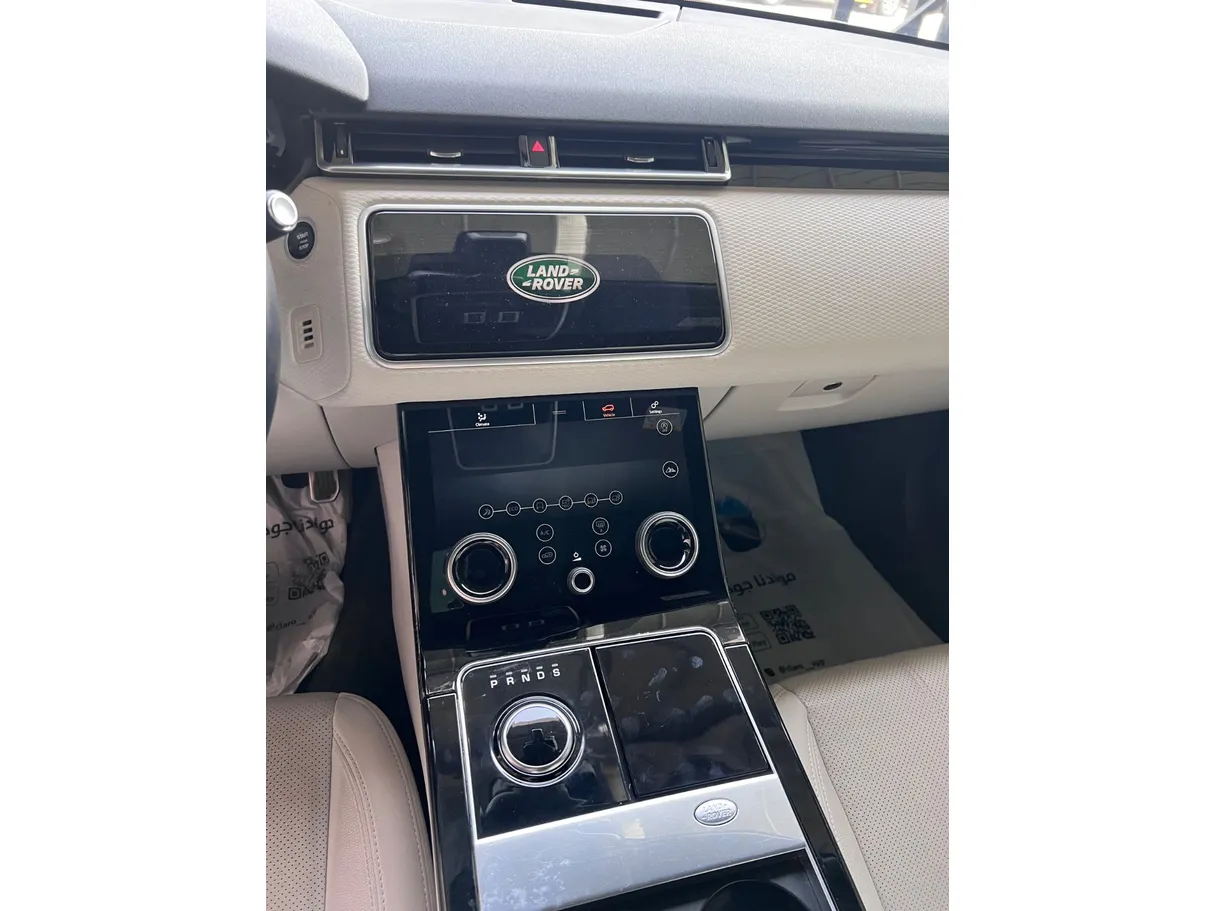 Car image 20