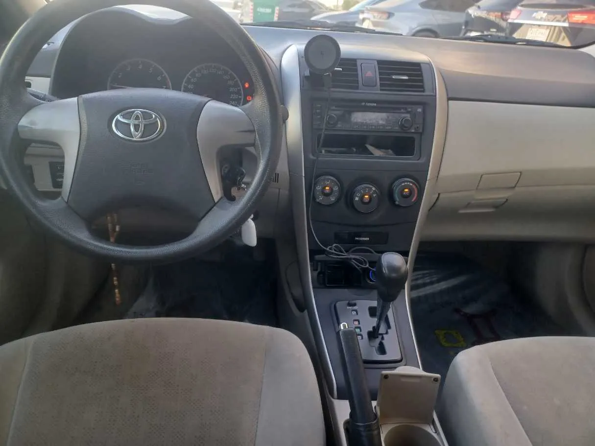Car image 15