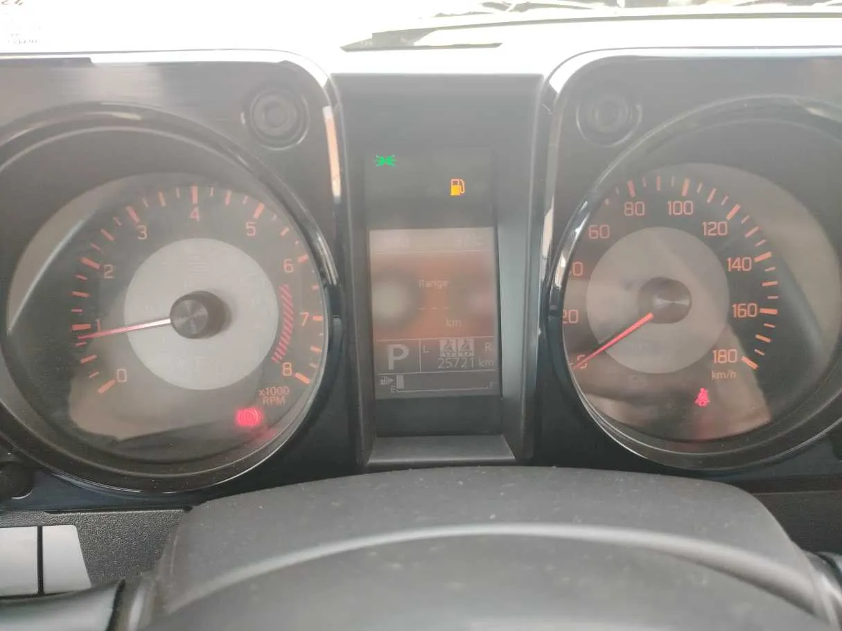 Car image 26
