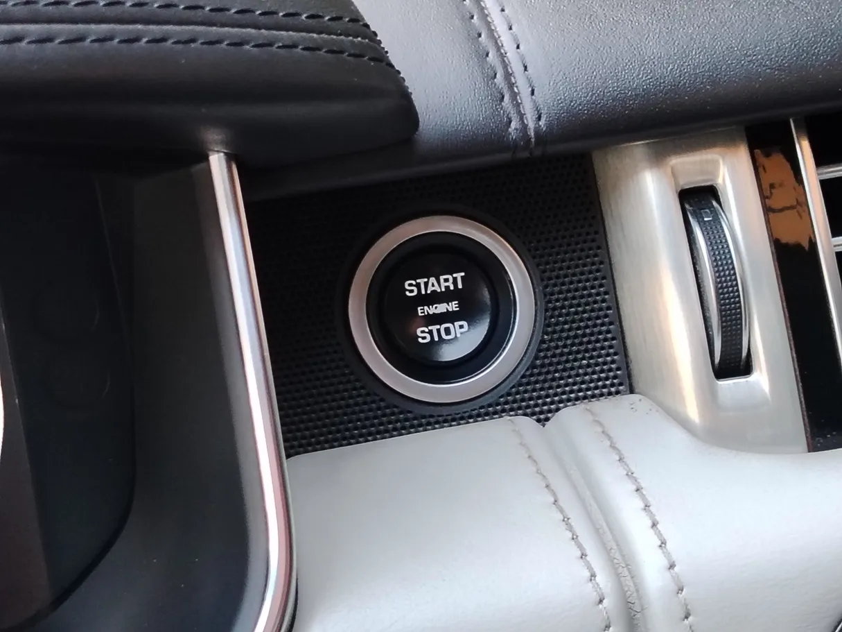 Car image 33